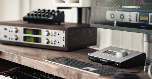 Universal Audio Apollo x4 Gen 2 Studio+ Edition, 12 x 18 Thunderbolt 3 Interface, Four Unison Mic Preamps, Elite-Class Apollo X Gen 2 Converters, Monitor Calibration | APX4G2-STU